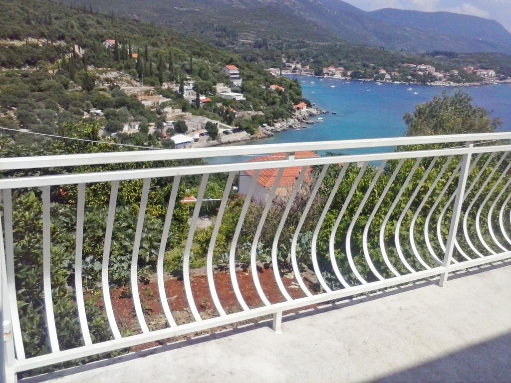 Apartments Mara Molunat Εξωτερικό φωτογραφία