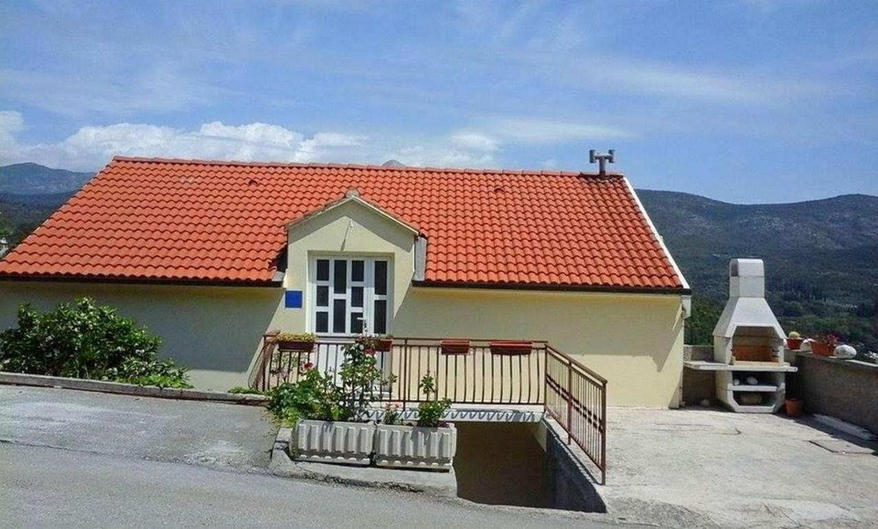 Apartments Mara Molunat Εξωτερικό φωτογραφία